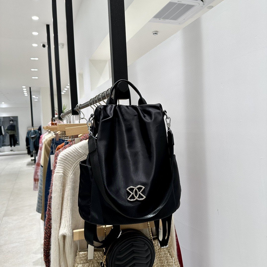 Sammy | Luxury Waterproof Travel Backpack
