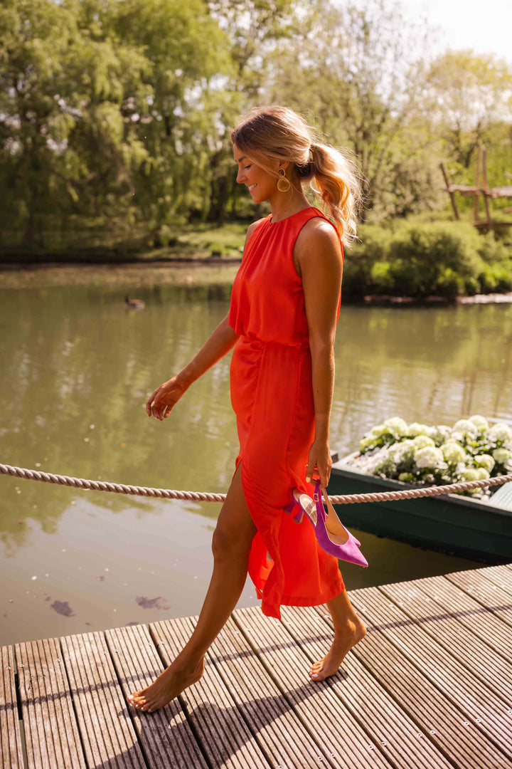 Geneviève™ – Elegant Sleeveless Midi Dress