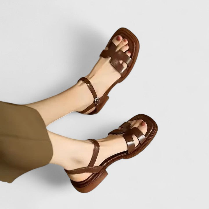 Deliane™ – Sophisticated Minimalist Vegan Leather Flat Sandals