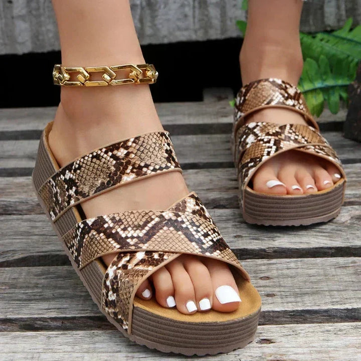 Marcia™ | Orthopaedic leather sandals